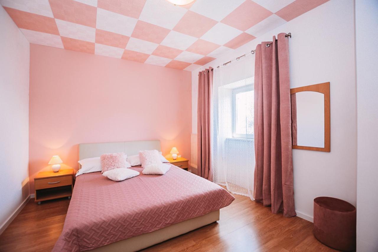 Rooms Emilija Božava Buitenkant foto