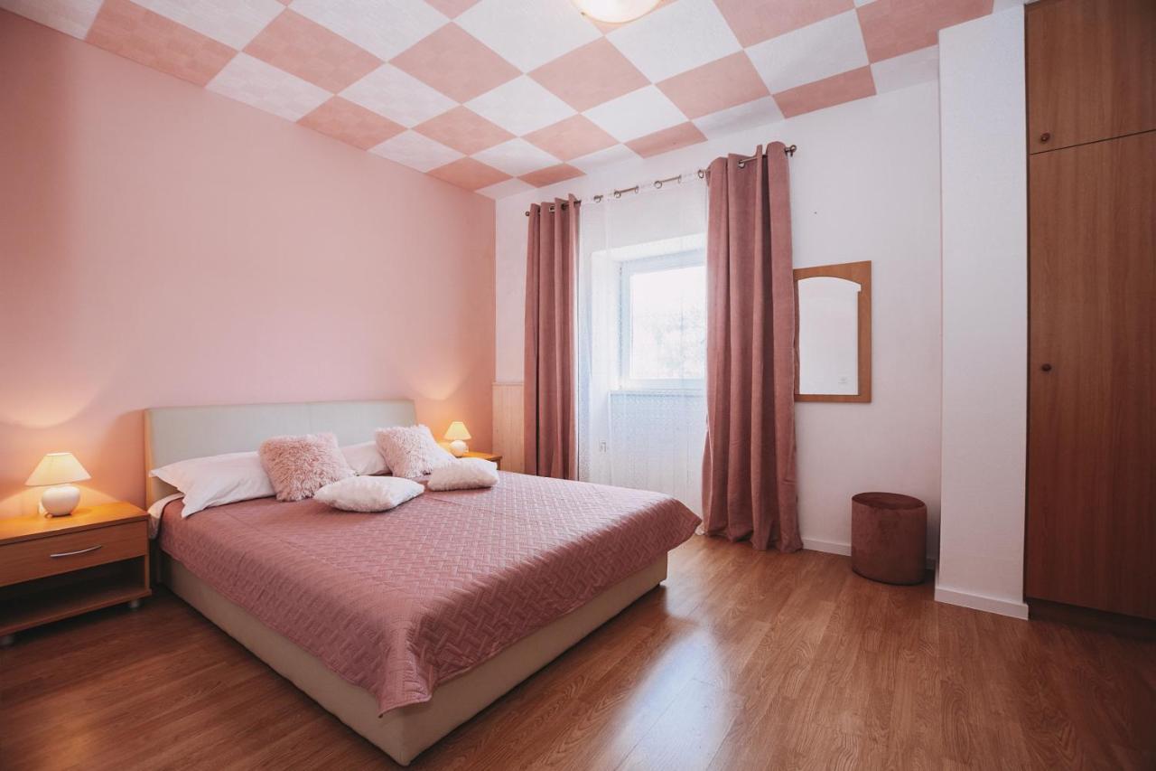 Rooms Emilija Božava Buitenkant foto