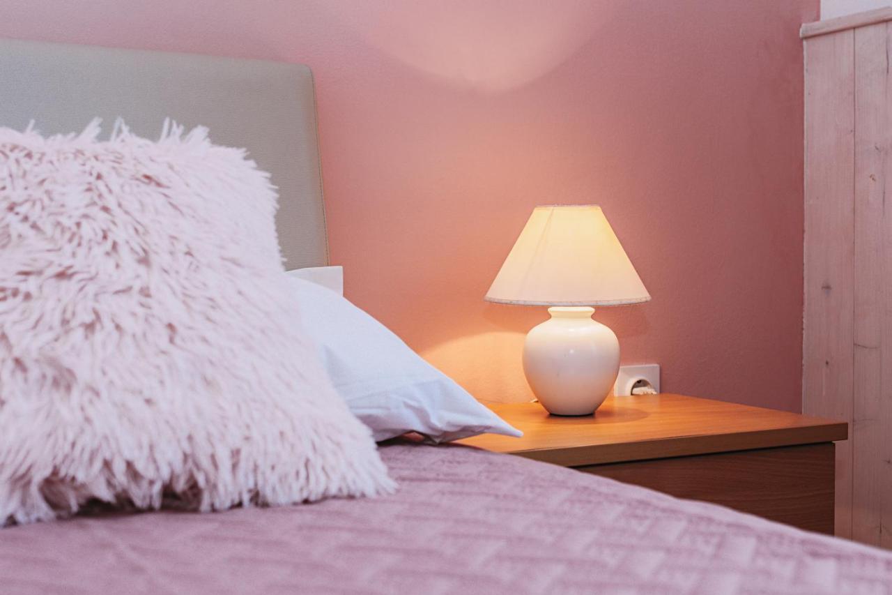 Rooms Emilija Božava Buitenkant foto