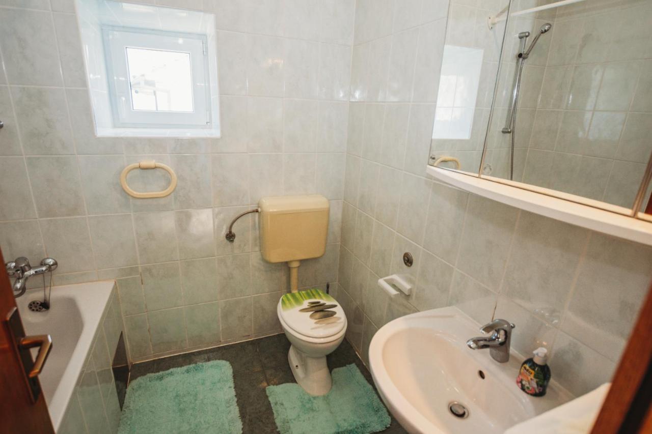 Rooms Emilija Božava Buitenkant foto
